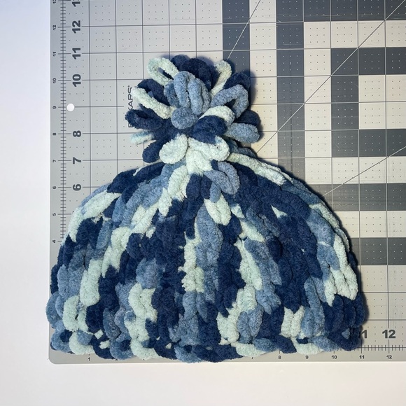 Handmade Kid’s Super Soft & Cozy Winter Hat With Loopy Pom-Pom - Variegated Blue - Picture 8 of 9